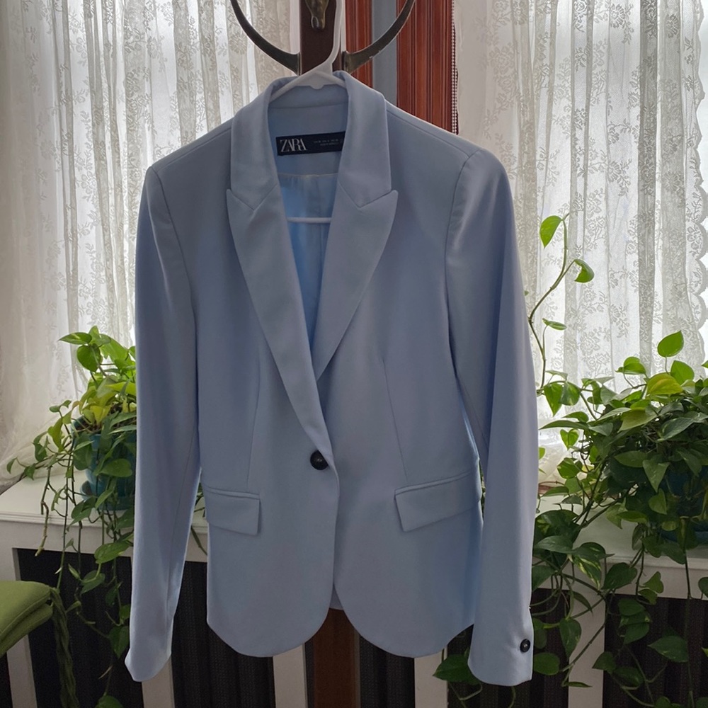 Zara Blazer, size 4, EUC, light blue